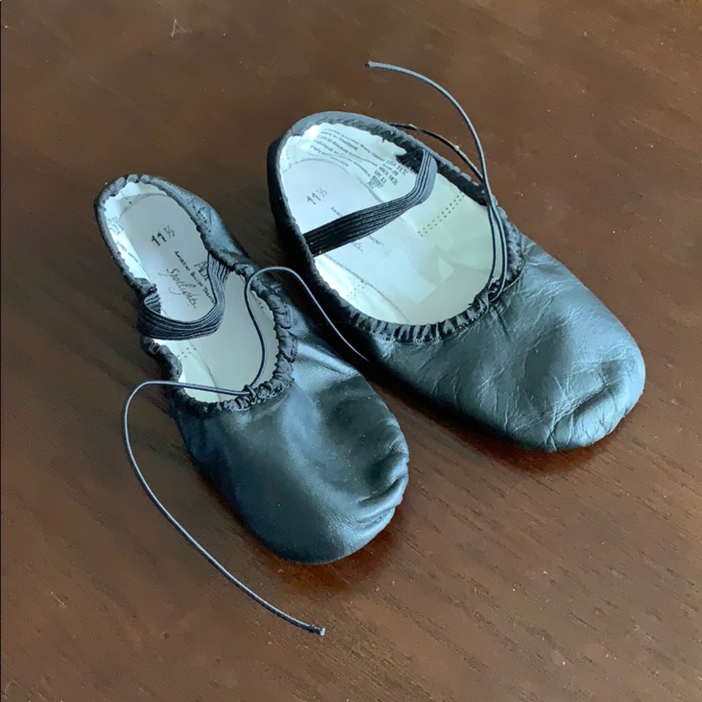 Ballet flats